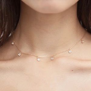 Brandy Melville diamond choker